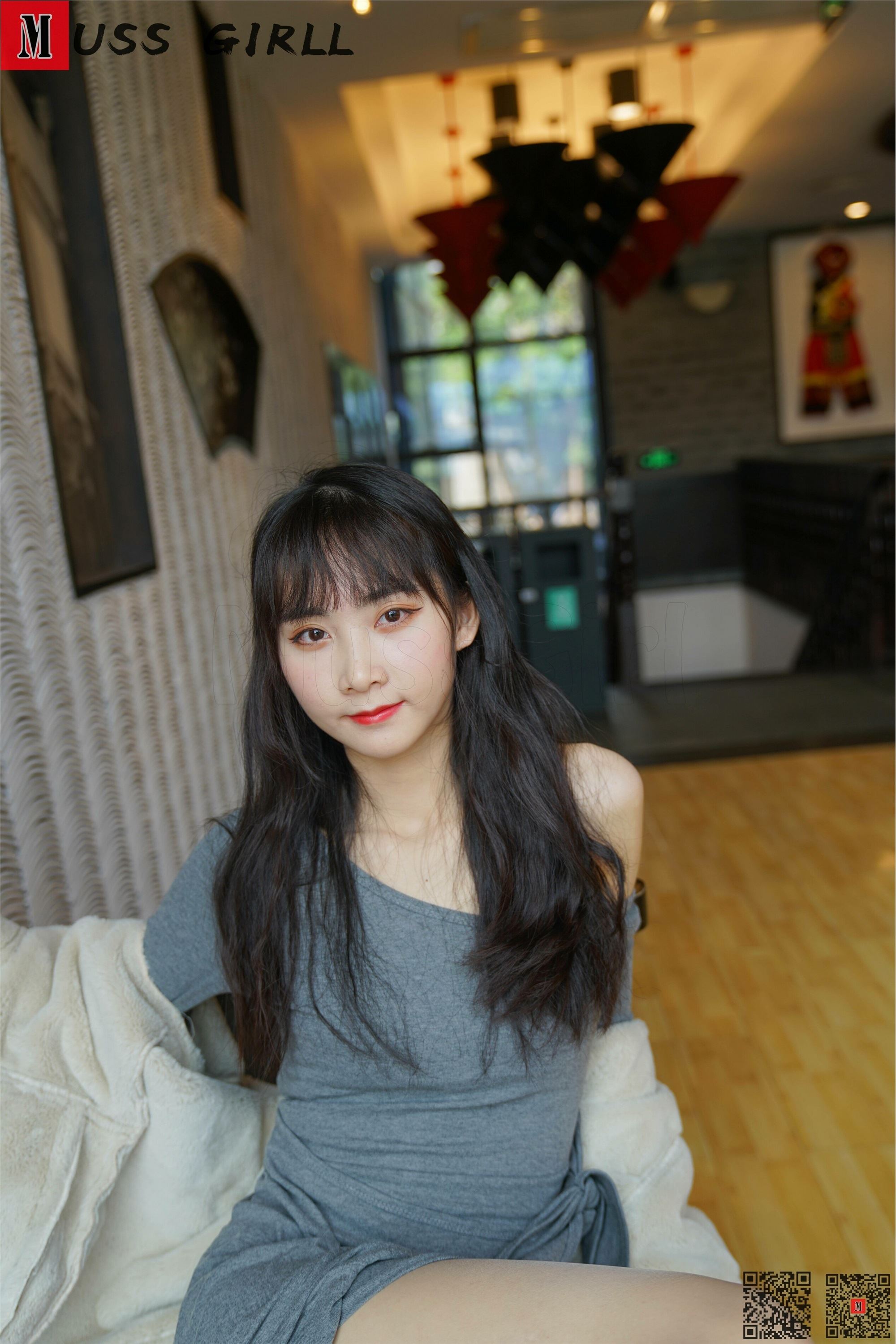 MussGirl慕丝女郎  NO.162 沙发肉丝包臀裙